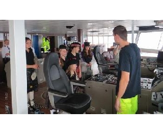 Beim Kapitän auf der Brücke